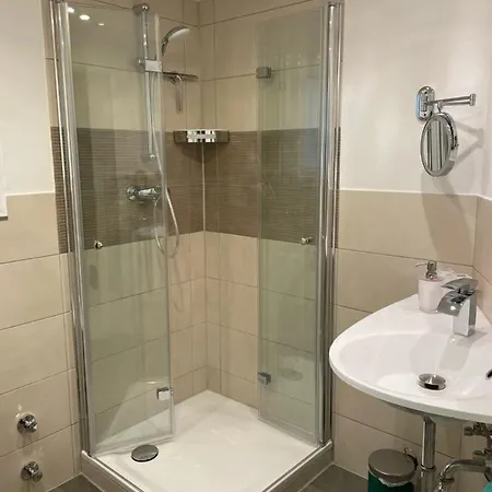 Gemuetliches, Freistehendes Koblenz (Rhineland-Palatinate)